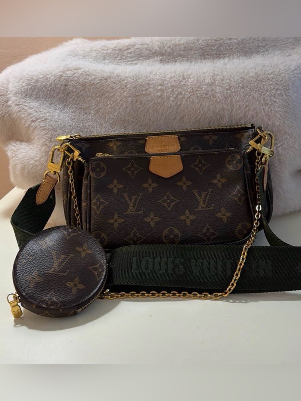 Louis Vuitton Multipochettes